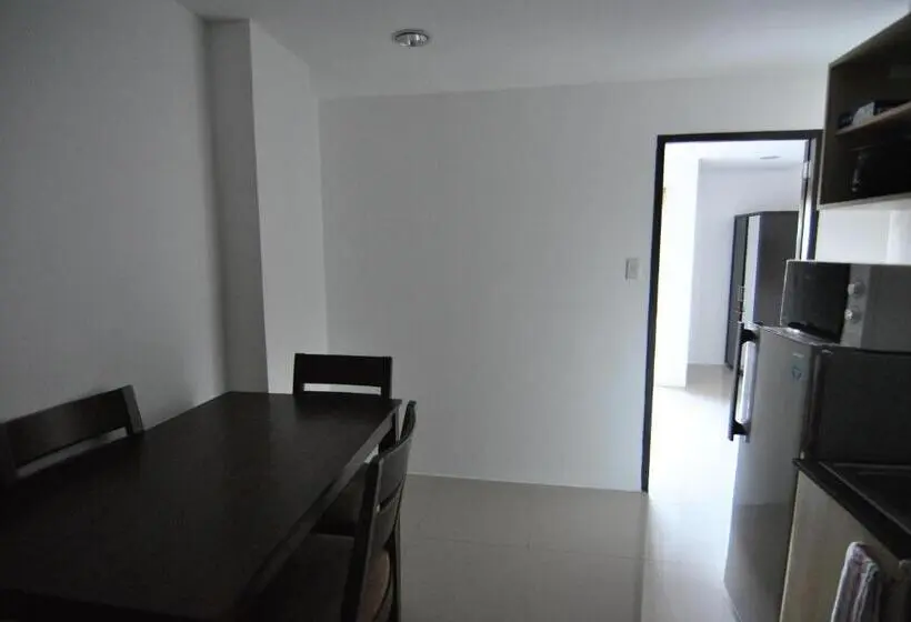 Huoneisto 1 Makuuhuone, The Uptown Place Condominium