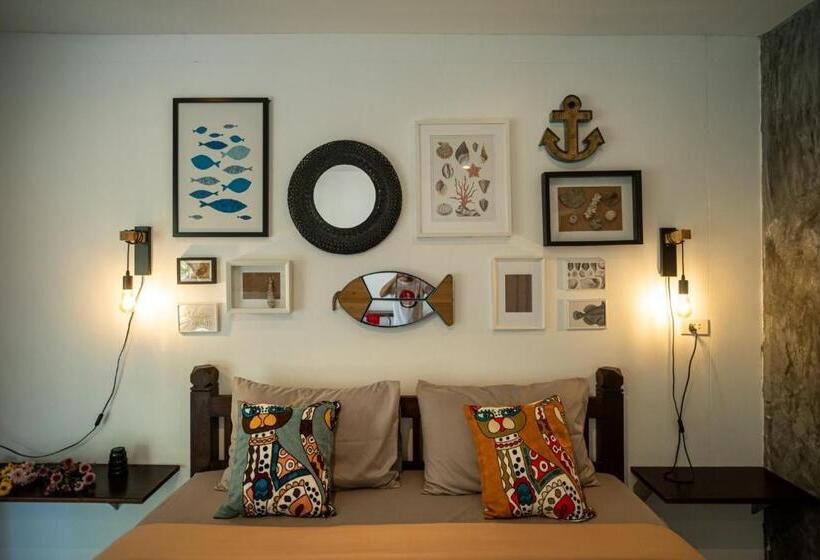 ガーデンビューのスタンダードバンガロー, All At Sea Beach Resort