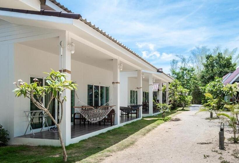 スーペリアールーム, All At Sea Beach Resort