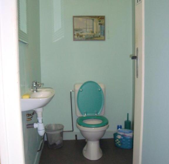 חדר אקונומי, 53bou