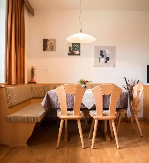 スイート, Pension Georgenhof