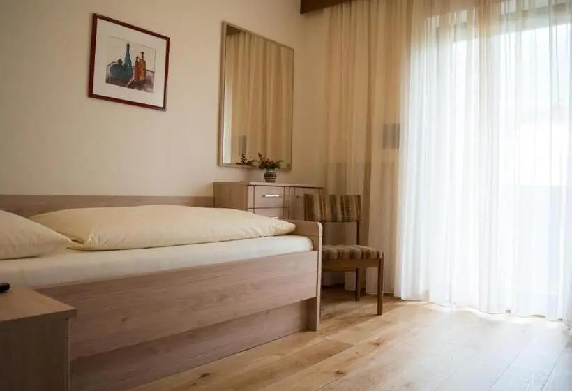 スタンダードシングルルーム, Pension Georgenhof