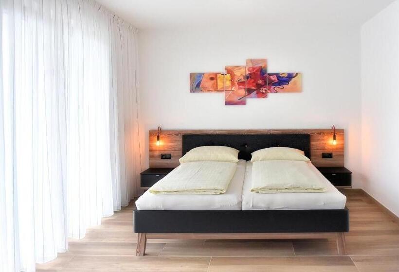 סוויטה עם טרסה, Pension Georgenhof