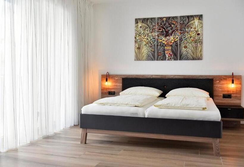 סוויטה נוף לגינה, Pension Georgenhof