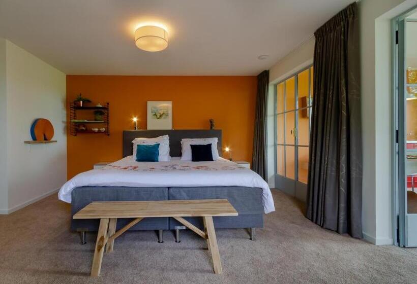 标准间, B&b Weids