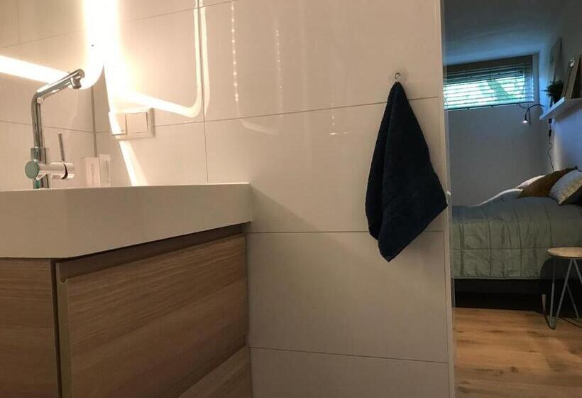 豪华房间, 84huis