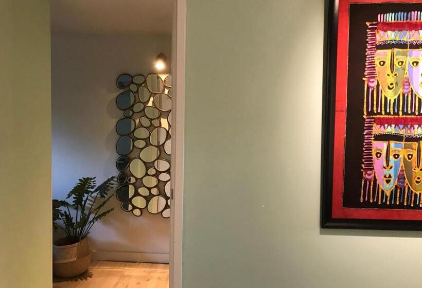 豪华房间, 84huis