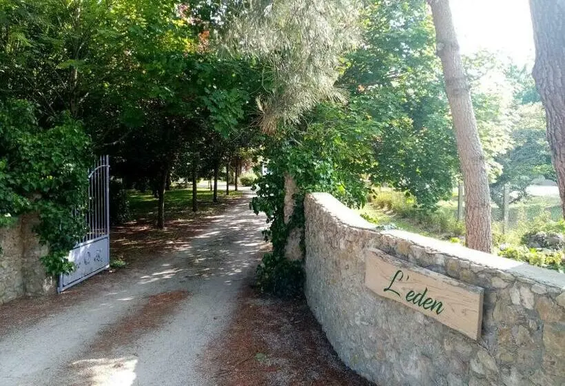 اتاق استاندارد با چشم‌انداز استخر, L Eden Naturiste Spas