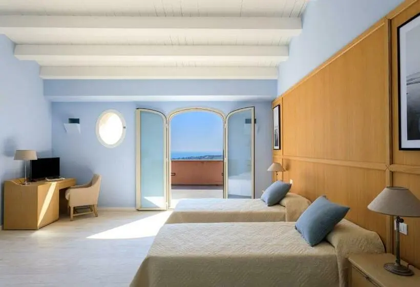 オーシャンビューデラックスルーム, Torre Bonera. Green Resort