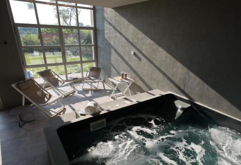 Номер Стандарт Вид на Море, Torre Bonera. Green Resort