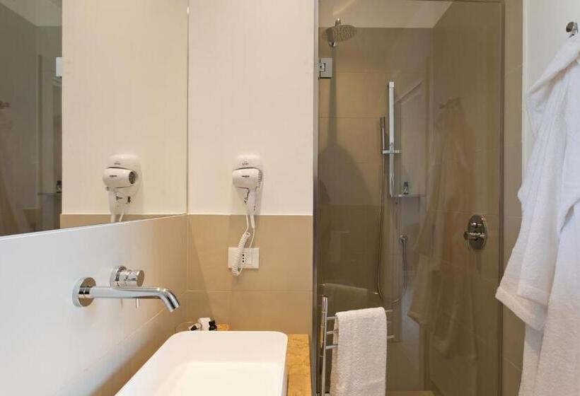 Номер Стандарт Вид на Море, Torre Bonera. Green Resort