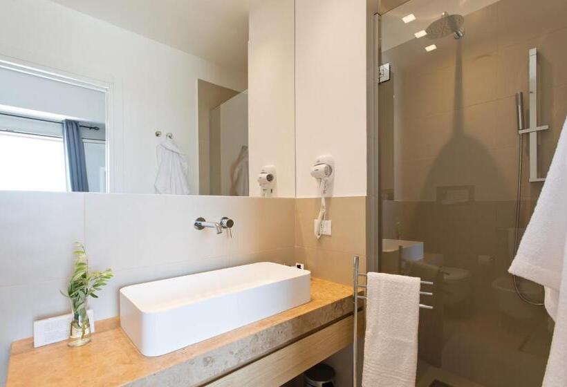 Номер Стандарт Вид на Море, Torre Bonera. Green Resort