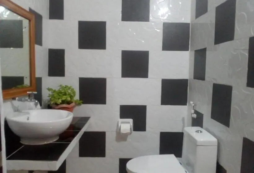اتاق لوکس, Kwarto S