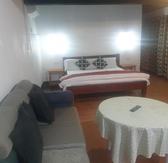 سوئیت جونیور خانوادگی, Kwarto S