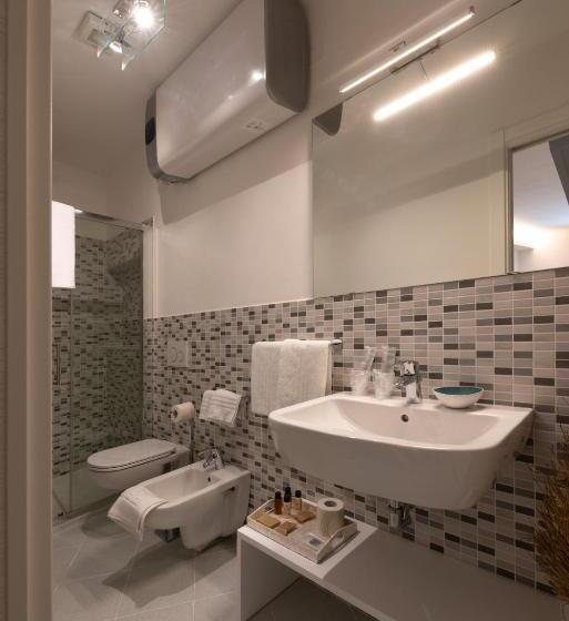 اتاق لوکس, L Emporios