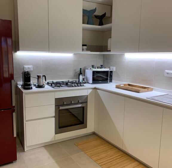 آپارتمان 1 خوابه, L Emporios