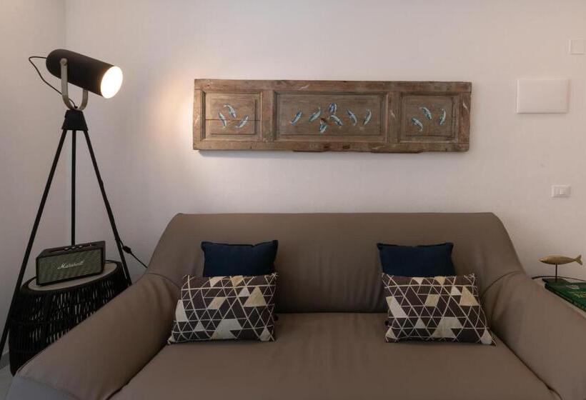 اتاق لوکس, L Emporios