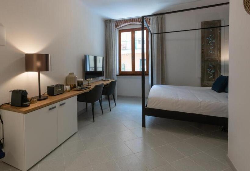 اتاق سوپریور, L Emporios