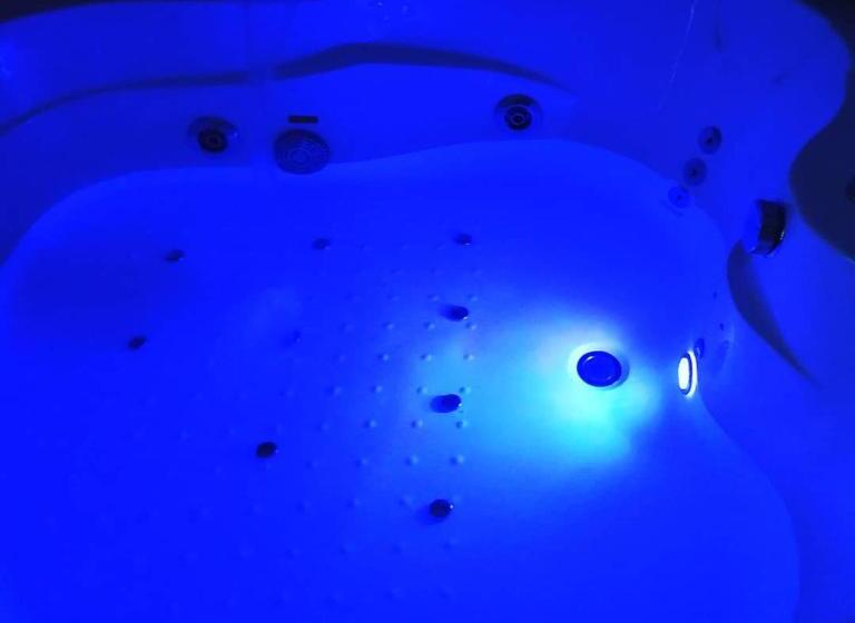 جناح سرير كينج, Le Suite Del Teatro Cucinino Privato