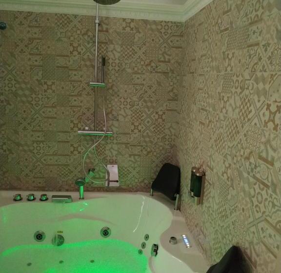 جناح سرير كينج, Le Suite Del Teatro Cucinino Privato