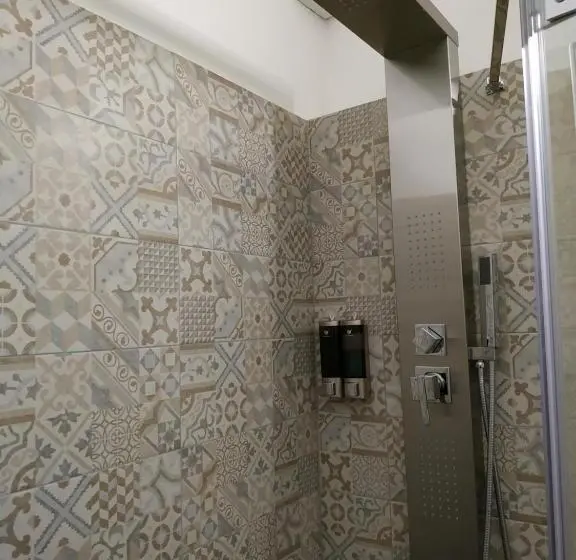اتاق استاندارد سه نفره, Le Suite Del Teatro Cucinino Privato