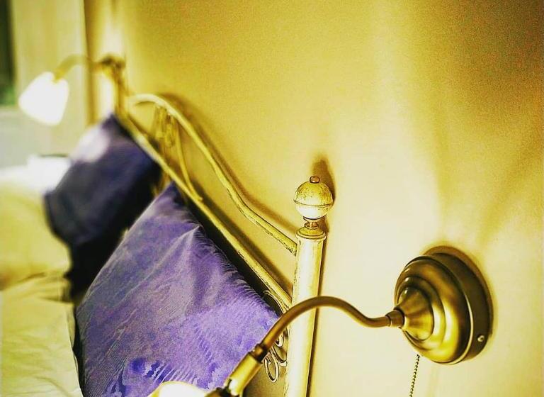 غرفة ديلوكس رباعية, Le Suite Del Teatro Cucinino Privato