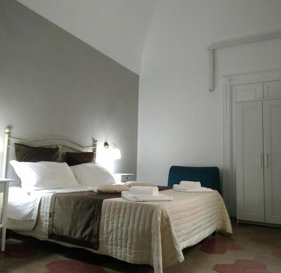 غرفة قياسية ثلاثية, Le Suite Del Teatro Cucinino Privato