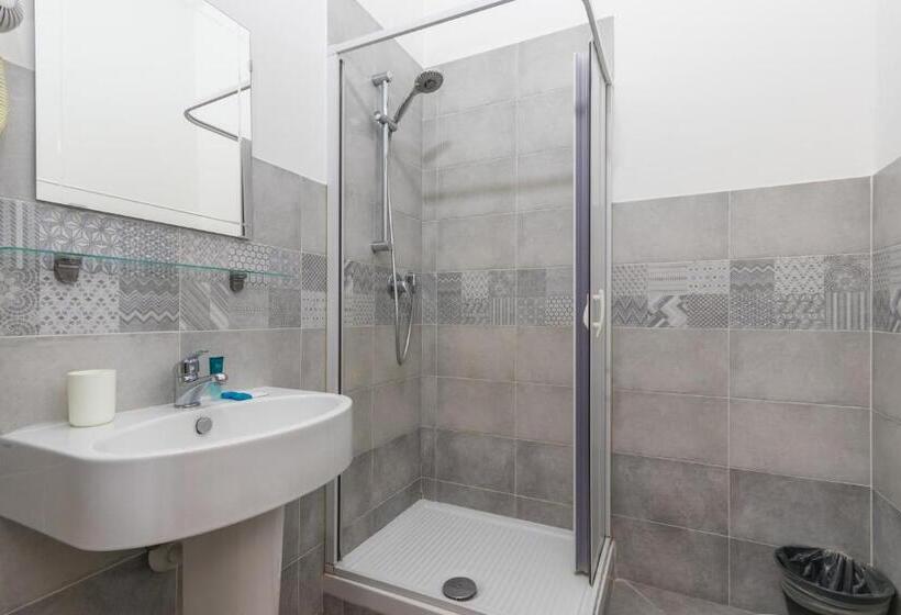 اتاق استاندارد, Maison Turin