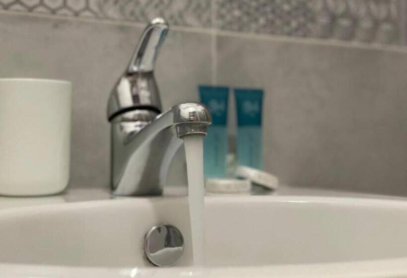 اتاق استاندارد یک نفره, Maison Turin