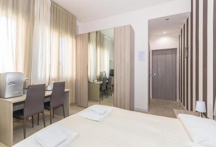 اتاق استاندارد سه نفره, Maison Turin