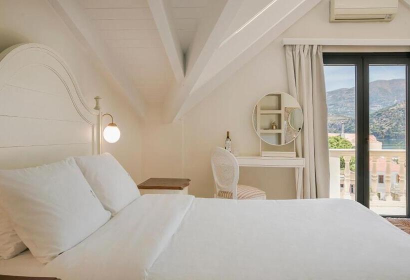 Люкс Повышенной Комфортности, Alley Boutique Hotel And Spa