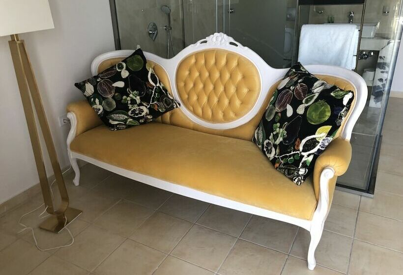 Люкс Повышенной Комфортности, Alley Boutique Hotel And Spa