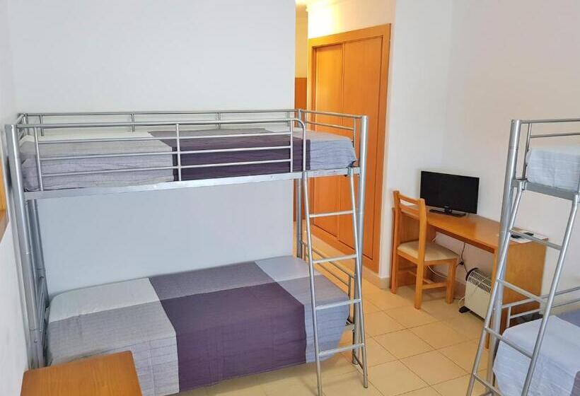 اتاق استاندارد با تختهای تاشو, Rialgarve