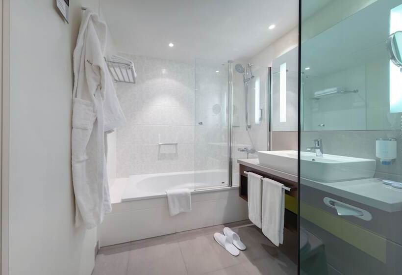 اتاق لوکس, Ambassador Hotel Kaluga