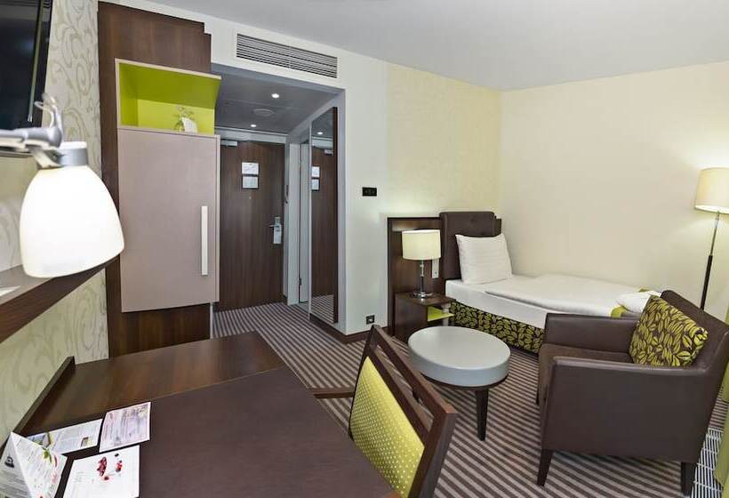 اتاق استاندارد یک نفره, Ambassador Hotel Kaluga