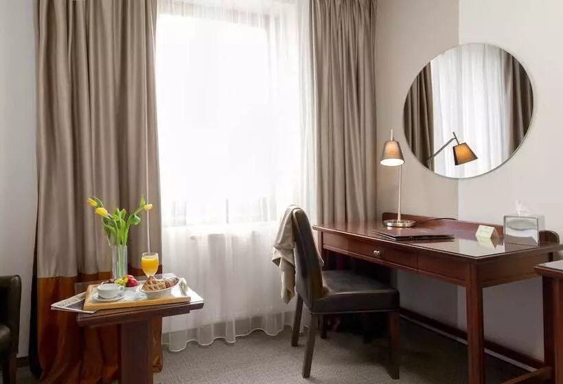 اتاق استاندارد یک نفره, Boutique Hotel Bristol