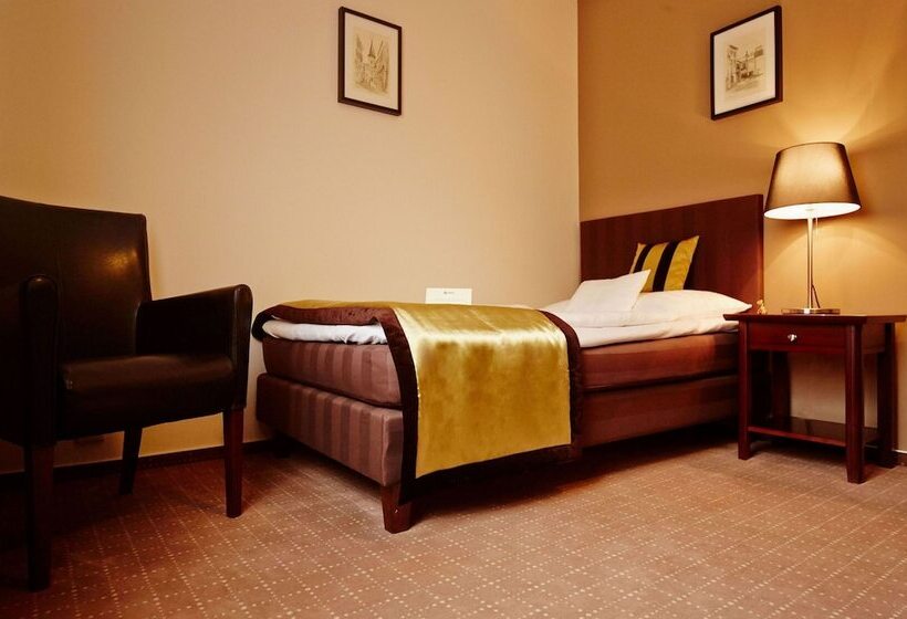 اتاق استاندارد یک نفره, Boutique Hotel Bristol