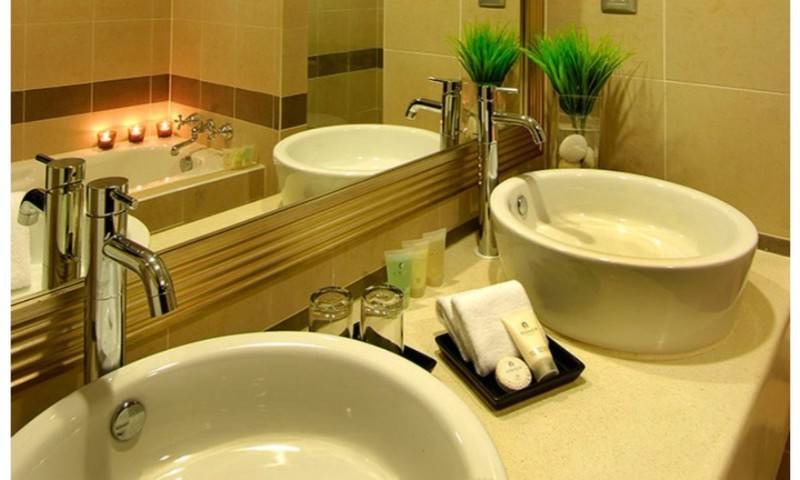 اتاق استاندارد یک نفره, Boutique Hotel Bristol