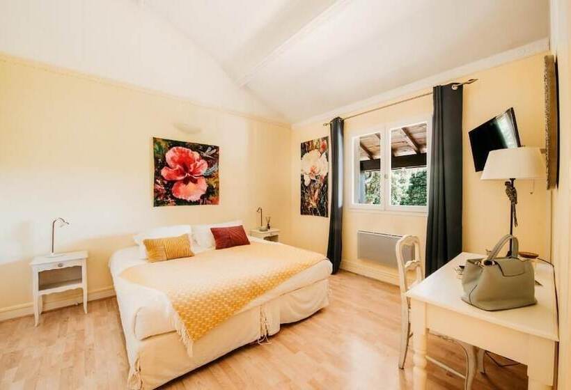 标准间, Chateau Meyre