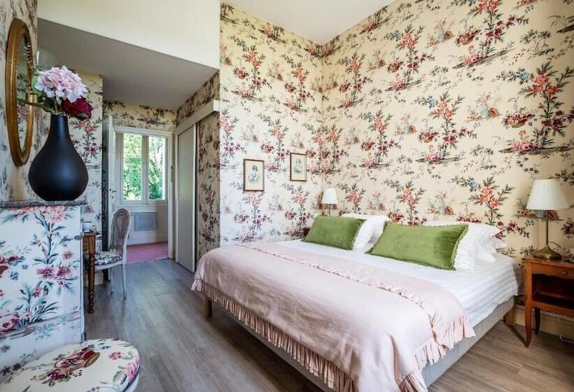 标准间, Chateau Meyre