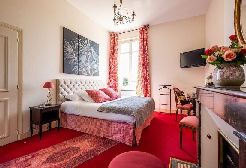 标准间, Chateau Meyre