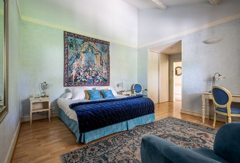 标准间, Chateau Meyre