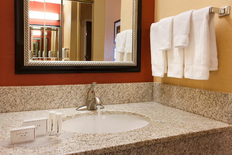 Номер Стандарт Адаптированный для Инвалидов, Days Inn Hamilton