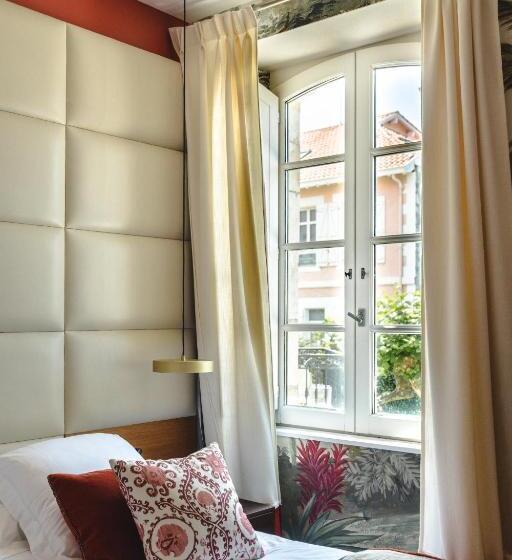 اتاق استاندارد, De Silhouette