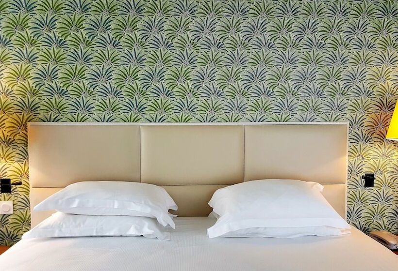 سوییت جونیور, De Silhouette