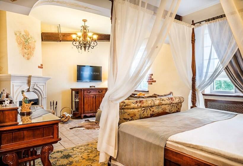 Junior Suite, Frederic Koklen Boutique