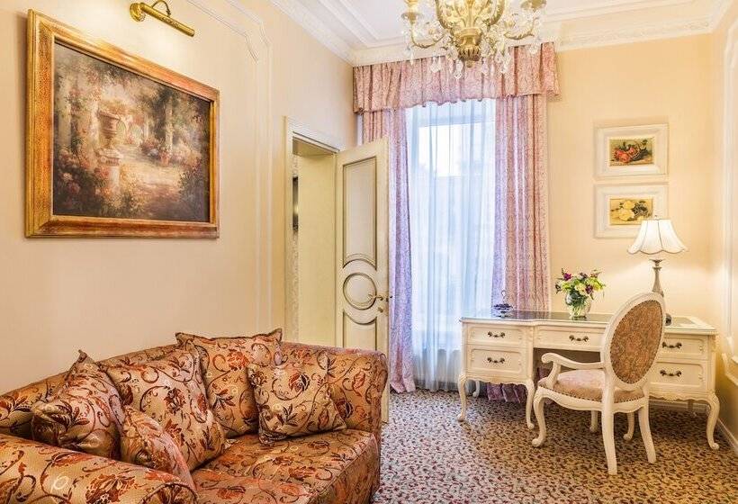 Lakosztály, Frederic Koklen Boutique