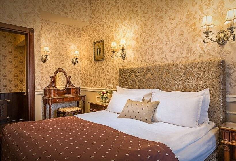 Lakosztály, Frederic Koklen Boutique