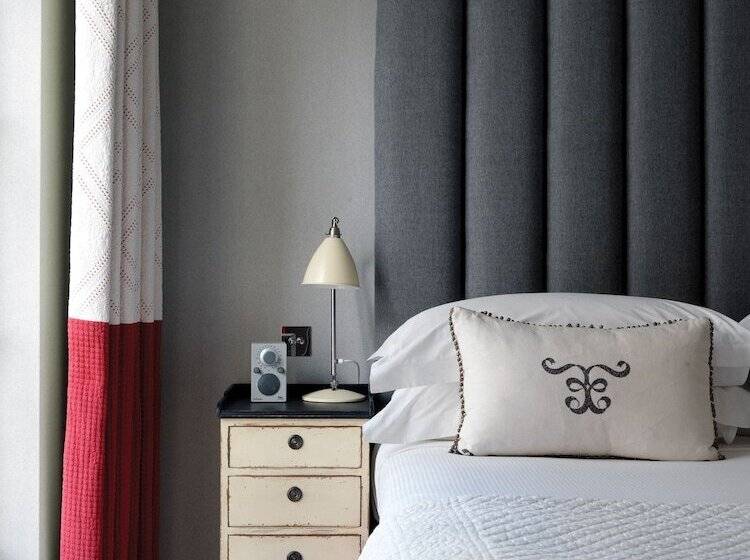 Номер Deluxe, Haymarket Hotel, Firmdale Hotels