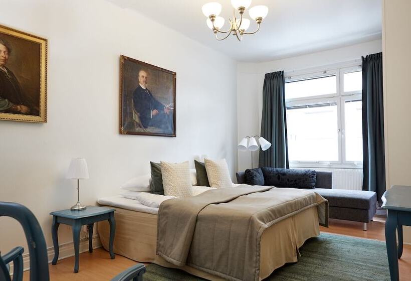 غرفة قياسية ثلاثية حمام مشترك, Hornsgatan
